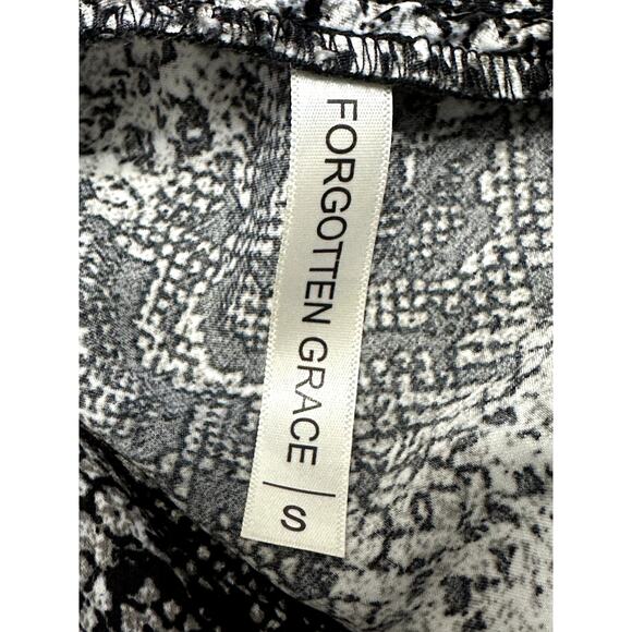Forgotten Grace Black/White Snake Print Faux Wrap Skirt Pull On S NWT - Picture 8 of 9